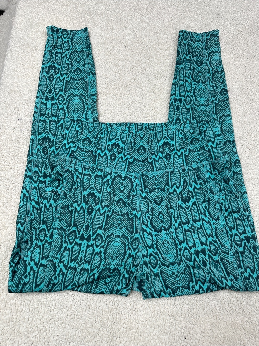 Pop Fit Snake Skin Print High Waisted Leggings, Turquoise &Gray, L. EUC!